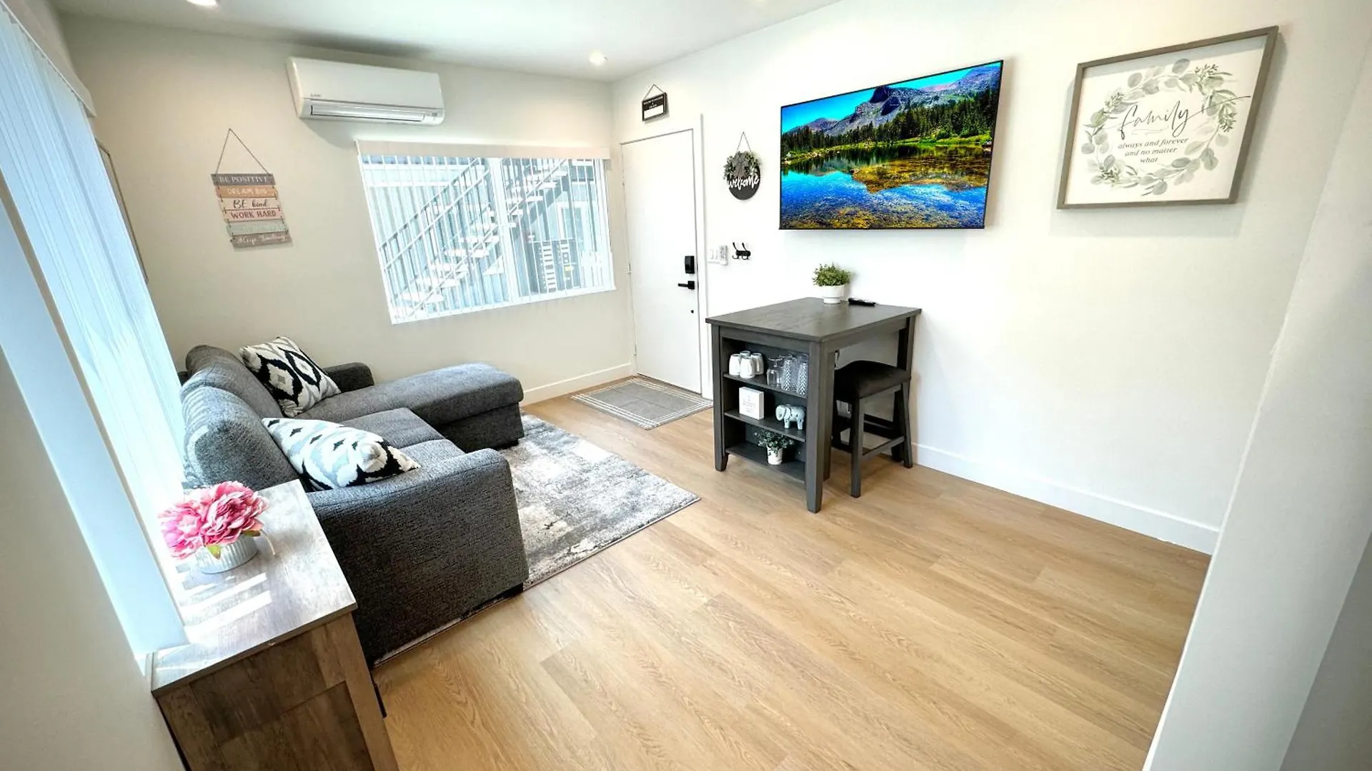 The Riverside Apartments Burbank United States
